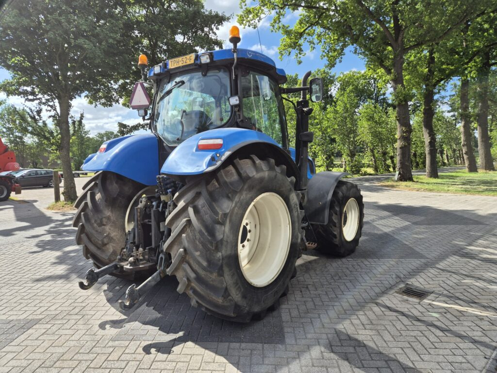 NEW HOLLAND T6080 - 장궤형 트랙터 : 사진 5 NEW HOLLAND T6080 - 장궤형 트랙터 : 사진 5