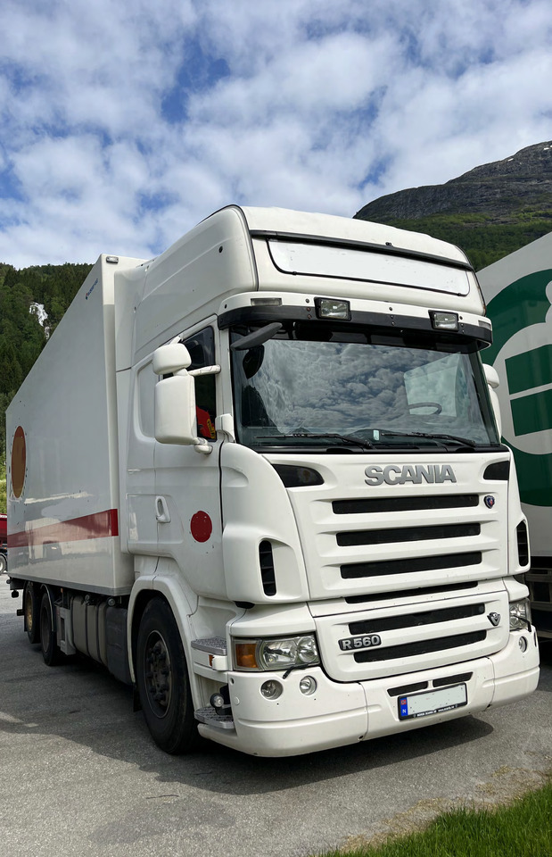 SCANIA R560 6x2, retarder - 박스 트럭 : 사진 2 SCANIA R560 6x2, retarder - 박스 트럭 : 사진 2