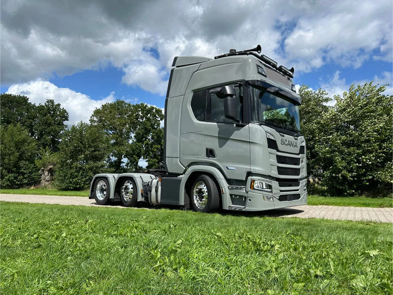 Scania R560 6x2/4 LB | 2023 | FULL AIR | RETARDER | PARK COOLER - 트랙터 유닛 : 사진 4 Scania R560 6x2/4 LB | 2023 | FULL AIR | RETARDER | PARK COOLER - 트랙터 유닛 : 사진 4