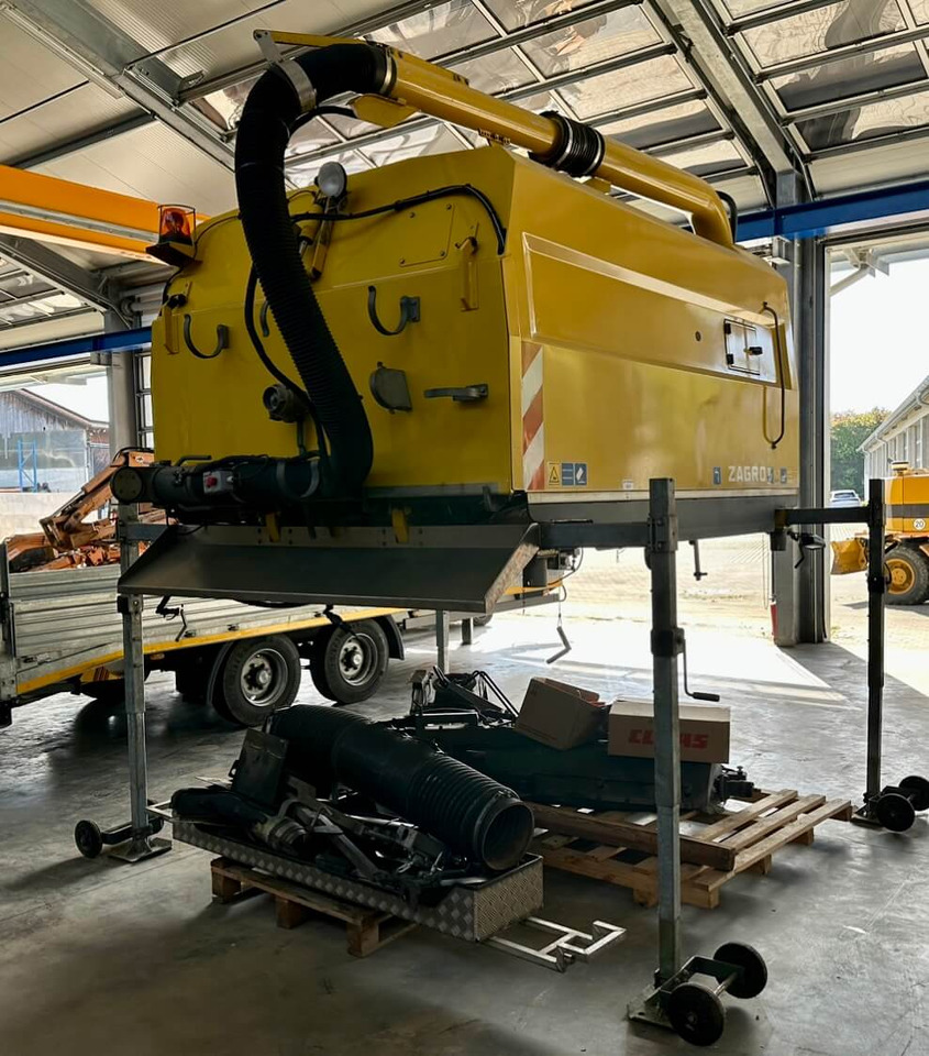 Unimog Aufbaukehrmaschine Trilety SK-370 - 거리 청소 차량 : 사진 4 Unimog Aufbaukehrmaschine Trilety SK-370 - 거리 청소 차량 : 사진 4