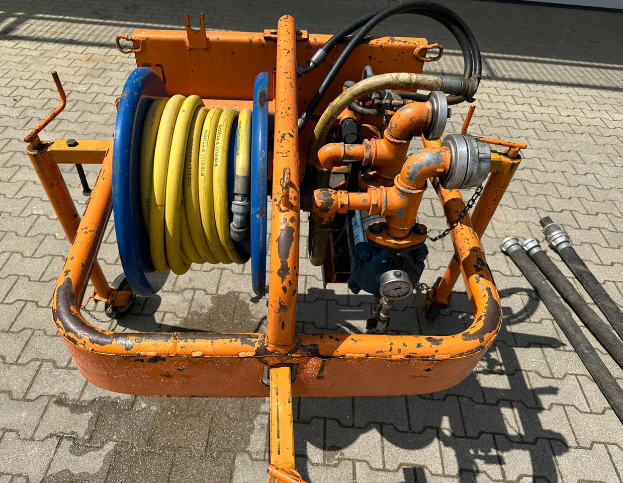 Unimog Frontanbauwasserpumpe Deu. hyd. - 워터 펌프 : 사진 2 Unimog Frontanbauwasserpumpe Deu. hyd. - 워터 펌프 : 사진 2