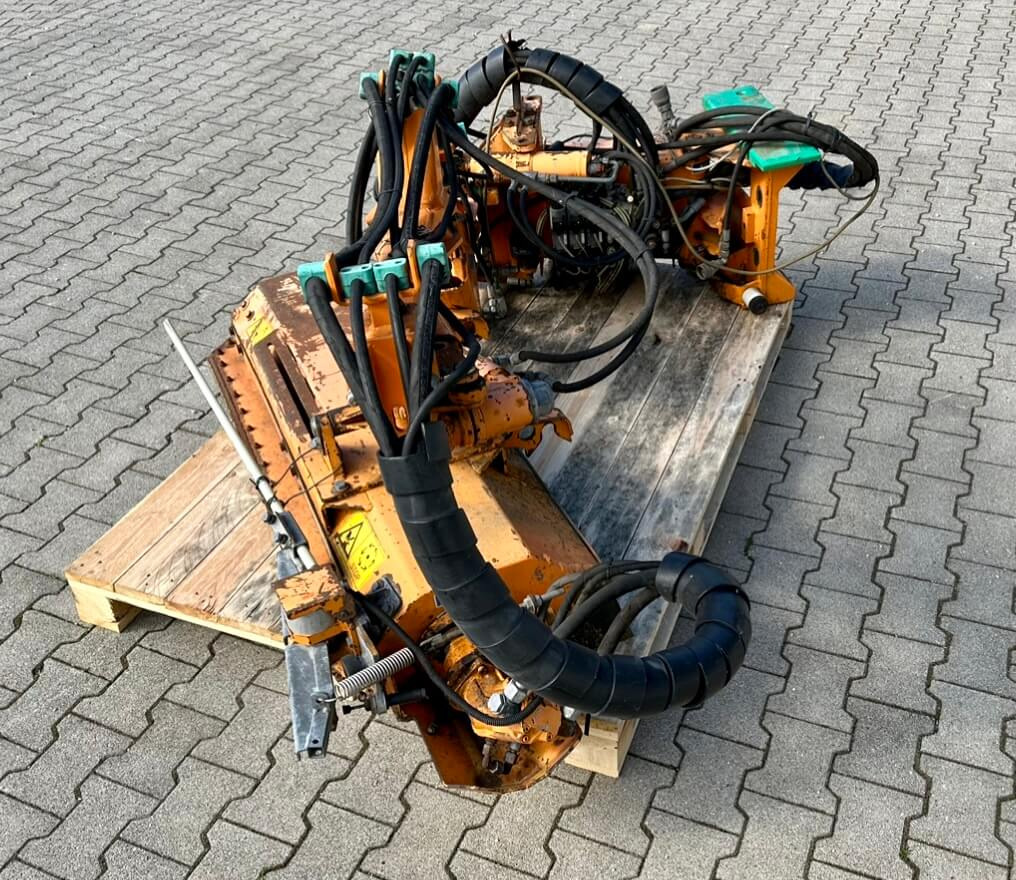 Unimog Randstreifenmulcher Mulag MRK 300 - 버지 모어 : 사진 3 Unimog Randstreifenmulcher Mulag MRK 300 - 버지 모어 : 사진 3