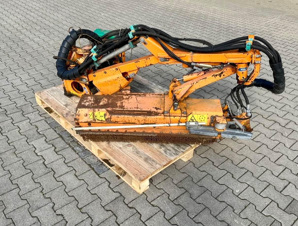 Unimog Randstreifenmulcher Mulag MRK 300 - 버지 모어 : 사진 2 Unimog Randstreifenmulcher Mulag MRK 300 - 버지 모어 : 사진 2