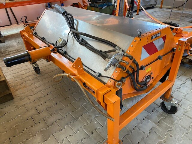 Unimog Tunnelwaschbürste Dücker TWA18/1 - 빗자루 : 사진 1 Unimog Tunnelwaschbürste Dücker TWA18/1 - 빗자루 : 사진 1