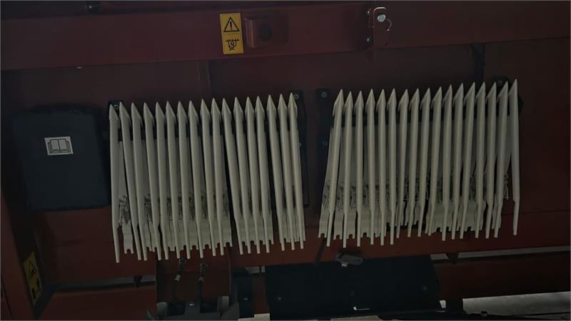 Case IH 8250 Axial-Flow med 35fod Varicut skærebord. Dansk - 목초수확기 : 사진 5 Case IH 8250 Axial-Flow med 35fod Varicut skærebord. Dansk - 목초수확기 : 사진 5