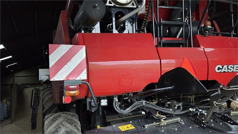 리스 Case IH 8250 Axial-Flow med 35fod Varicut skærebord. Dansk Case IH 8250 Axial-Flow med 35fod Varicut skærebord. Dansk : 사진 11 리스 Case IH 8250 Axial-Flow med 35fod Varicut skærebord. Dansk Case IH 8250 Axial-Flow med 35fod Varicut skærebord. Dansk : 사진 11