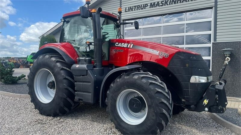 장궤형 트랙터 Case IH Magnum 370 CVX Med fronlift : 사진 21