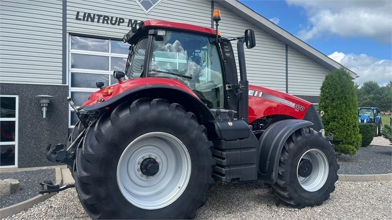 장궤형 트랙터 Case IH Magnum 370 CVX Med fronlift : 사진 18