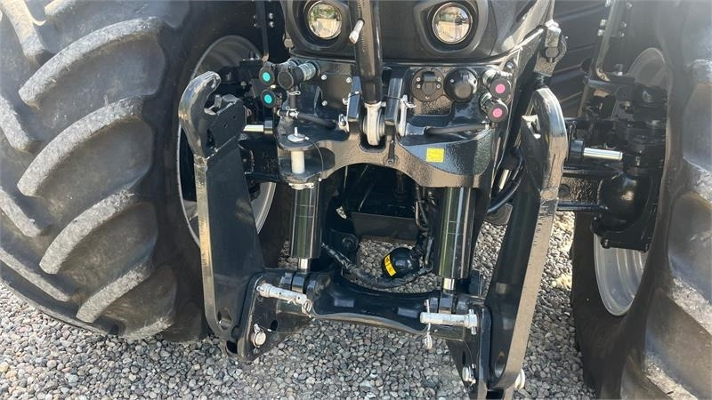 Case IH Optum 300 CVX AFS Connect med frontlift og SafeGua - 장궤형 트랙터 : 사진 4 Case IH Optum 300 CVX AFS Connect med frontlift og SafeGua - 장궤형 트랙터 : 사진 4