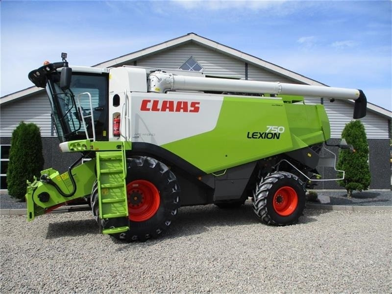 Claas LEXION 750 Gårdmaskine med kun 1480timer og V900 s - 목초수확기 : 사진 1 Claas LEXION 750 Gårdmaskine med kun 1480timer og V900 s - 목초수확기 : 사진 1