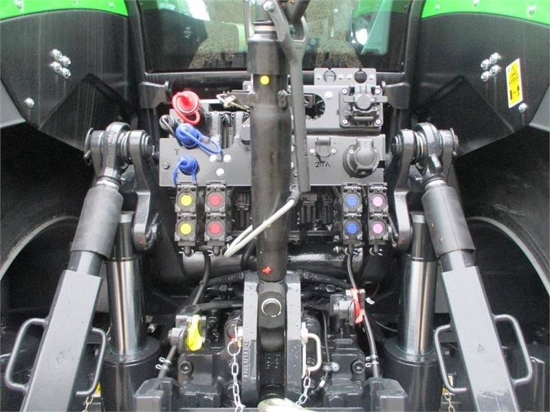 Deutz-fahr 9340 TTV New and unused tractor - 장궤형 트랙터 : 사진 4 Deutz-fahr 9340 TTV New and unused tractor - 장궤형 트랙터 : 사진 4