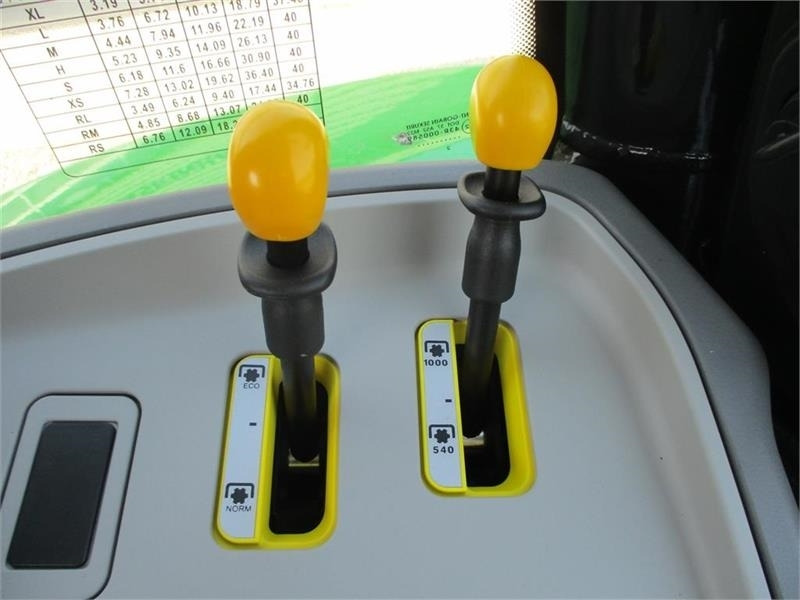 장궤형 트랙터 Deutz-fahr Agrotron 6205G New and Unused tractor : 사진 11