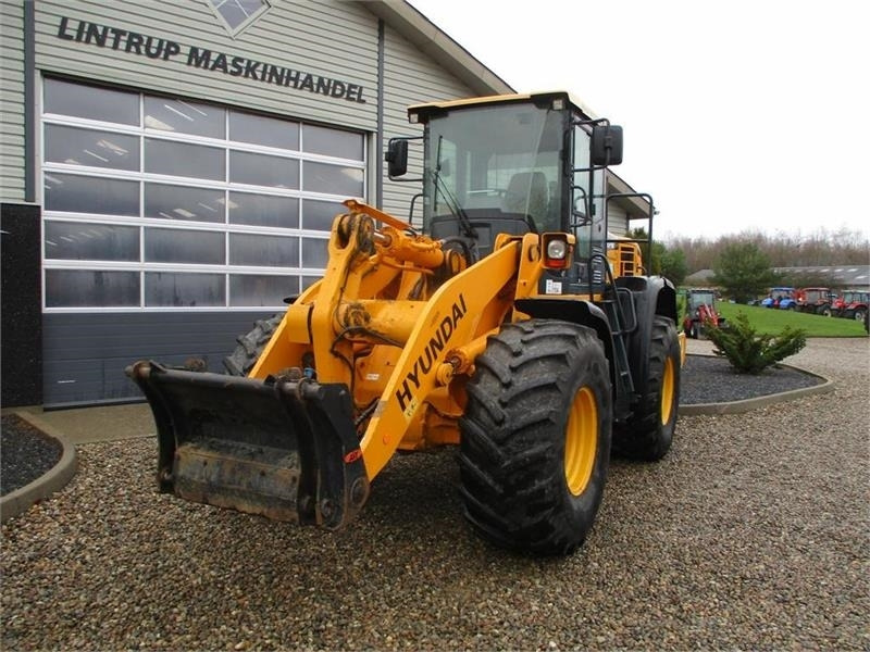 Hyundai 757-9A med 620/75R26 traktor hjul montering på  - 휠 로더 : 사진 5 Hyundai 757-9A med 620/75R26 traktor hjul montering på  - 휠 로더 : 사진 5