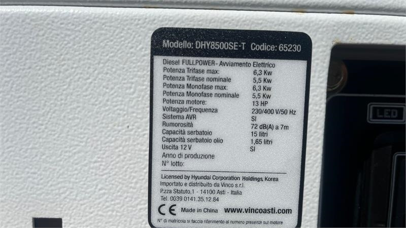 Hyundai DHY8500SE-T 7,0kW diesel - 발전기 세트 : 사진 4 Hyundai DHY8500SE-T 7,0kW diesel - 발전기 세트 : 사진 4