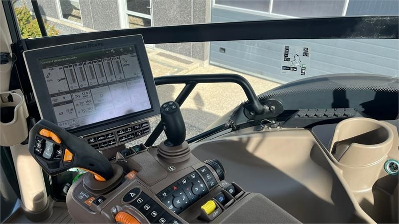 John Deere 6195R Ultimate Edition, CommandPro - 장궤형 트랙터 : 사진 4 John Deere 6195R Ultimate Edition, CommandPro - 장궤형 트랙터 : 사진 4