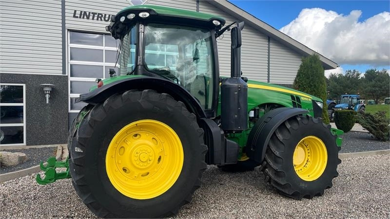장궤형 트랙터 John Deere 8260R : 사진 12 장궤형 트랙터 John Deere 8260R : 사진 12