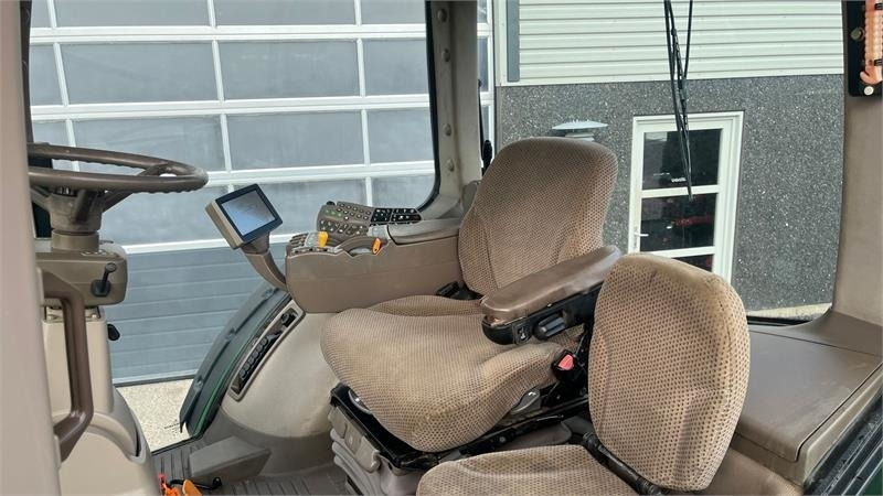 John Deere 8260R - 장궤형 트랙터 : 사진 5 John Deere 8260R - 장궤형 트랙터 : 사진 5