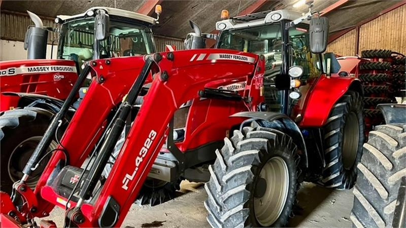 Massey Ferguson 6715 S Med front læsser. Læsser er meget lidt brug - 장궤형 트랙터 : 사진 5 Massey Ferguson 6715 S Med front læsser. Læsser er meget lidt brug - 장궤형 트랙터 : 사진 5