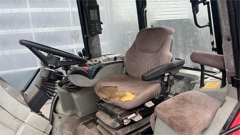 Massey Ferguson 8250 Powercontrol - 장궤형 트랙터 : 사진 5 Massey Ferguson 8250 Powercontrol - 장궤형 트랙터 : 사진 5