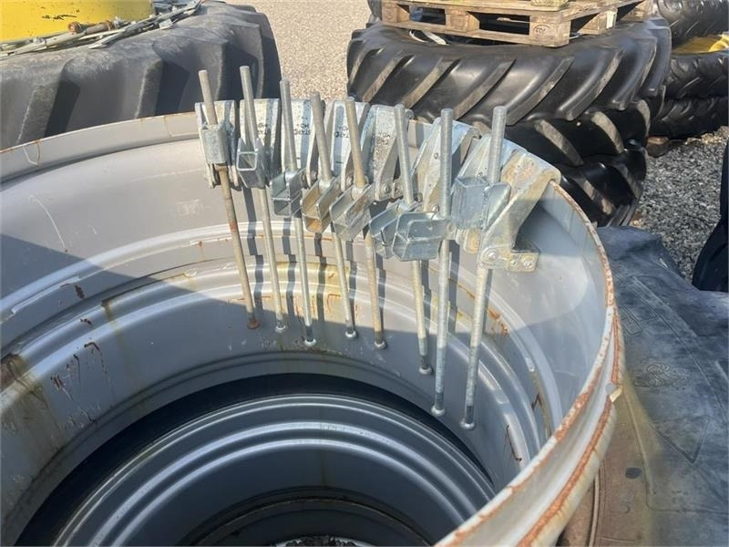 Michelin 20.8R38 Sølv med ring og 8 MD+ låse - 타이어 농업용 기계 용 : 사진 2 Michelin 20.8R38 Sølv med ring og 8 MD+ låse - 타이어 농업용 기계 용 : 사진 2