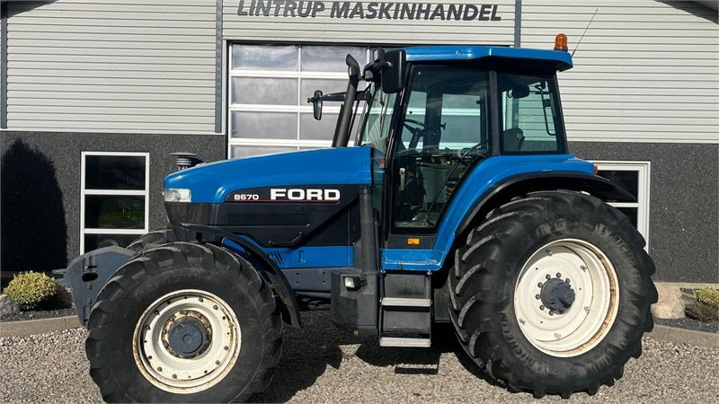 New Holland 8670 Supersteer Samme ejer siden 2012, evt. med tv  - 장궤형 트랙터 : 사진 1 New Holland 8670 Supersteer Samme ejer siden 2012, evt. med tv  - 장궤형 트랙터 : 사진 1
