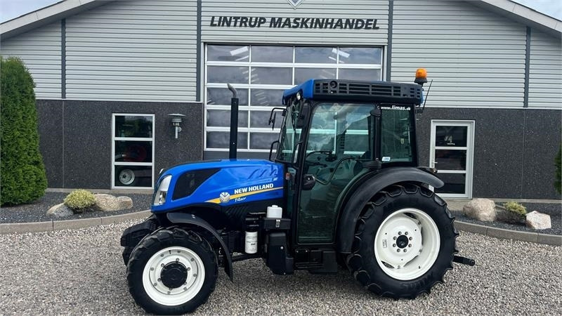 New Holland T4.80 F SuperSteear med aircondition og koblingsfr - 장궤형 트랙터 : 사진 1 New Holland T4.80 F SuperSteear med aircondition og koblingsfr - 장궤형 트랙터 : 사진 1