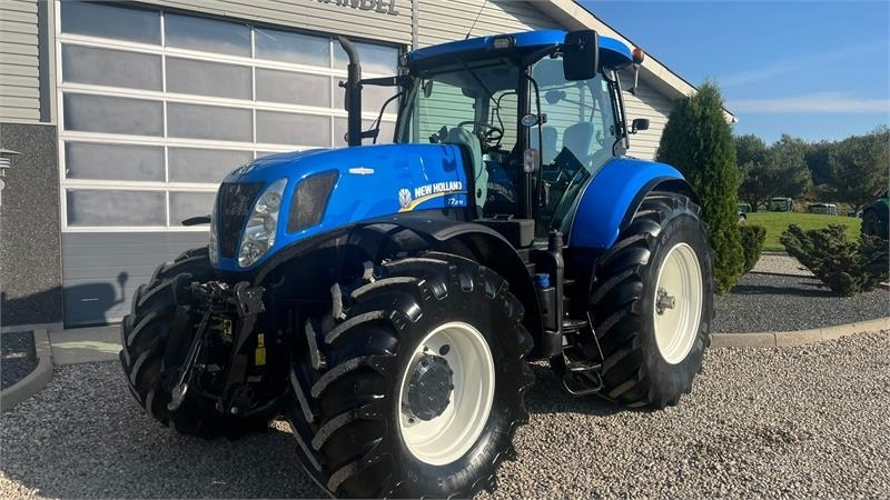 New Holland T7.270 AutoCommand med frontlift - 장궤형 트랙터 : 사진 2 New Holland T7.270 AutoCommand med frontlift - 장궤형 트랙터 : 사진 2