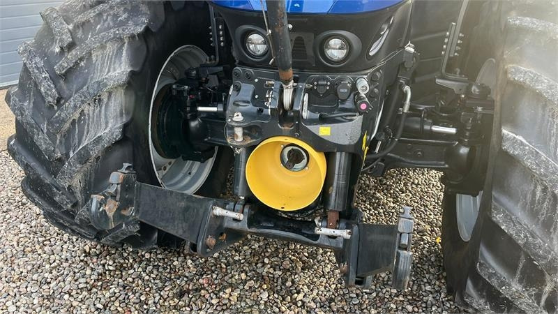 New Holland T7.315 HD New Gen BluePower med frontlift og front - 장궤형 트랙터 : 사진 4 New Holland T7.315 HD New Gen BluePower med frontlift og front - 장궤형 트랙터 : 사진 4