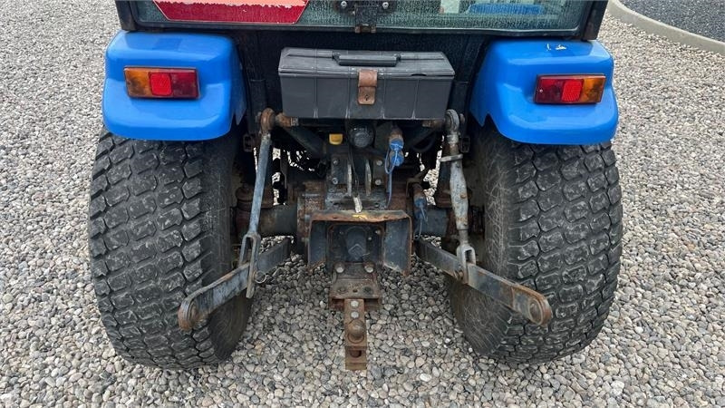 New Holland TC35DA - 장궤형 트랙터 : 사진 4 New Holland TC35DA - 장궤형 트랙터 : 사진 4