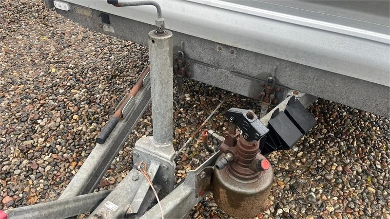 Selandia Maskintrailer med vip og rampe med hydrau - 드롭사이드/ 플랫베드 트레일러 : 사진 4 Selandia Maskintrailer med vip og rampe med hydrau - 드롭사이드/ 플랫베드 트레일러 : 사진 4