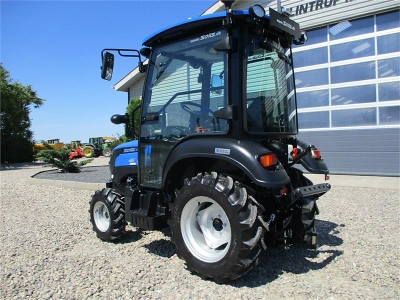 Solis 26 HST med kabine og traktorhjul - 장궤형 트랙터 : 사진 2 Solis 26 HST med kabine og traktorhjul - 장궤형 트랙터 : 사진 2