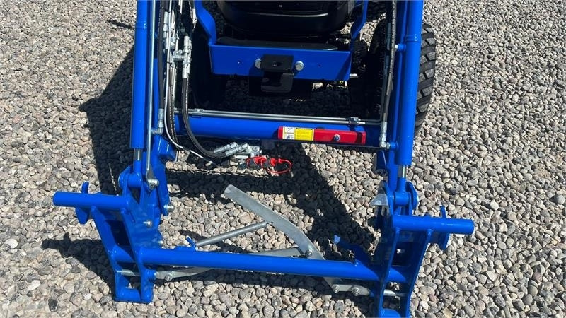 Solis H26 HST Med Frontlæsser og GardenPro dæk - 장궤형 트랙터 : 사진 4 Solis H26 HST Med Frontlæsser og GardenPro dæk - 장궤형 트랙터 : 사진 4