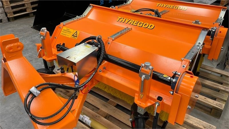 Thyregod TK 1600 PTO, med hydraulisk sving. - 빗자루 : 사진 2 Thyregod TK 1600 PTO, med hydraulisk sving. - 빗자루 : 사진 2
