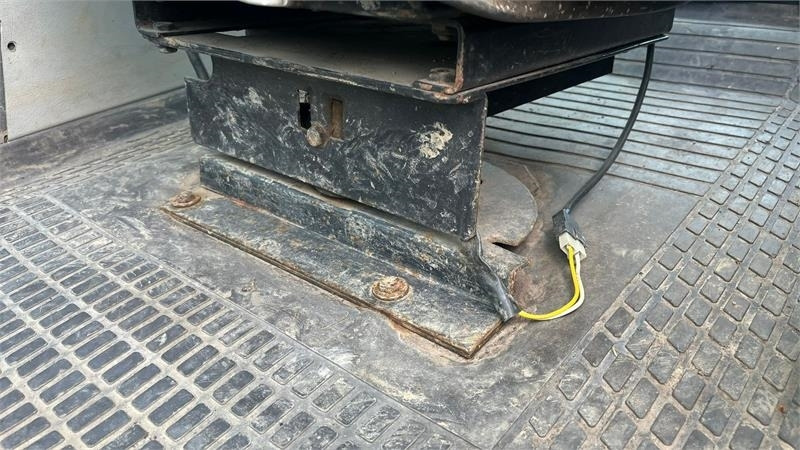 Valmet 8050 - 장궤형 트랙터 : 사진 5 Valmet 8050 - 장궤형 트랙터 : 사진 5