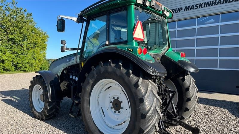 Valtra T130 med 3.5ton frontlift - 장궤형 트랙터 : 사진 5 Valtra T130 med 3.5ton frontlift - 장궤형 트랙터 : 사진 5
