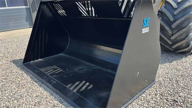 Volvo 4m3 skovl med Volvo beslag på. Den er 2.75m bred - 휠 로더 : 사진 3 Volvo 4m3 skovl med Volvo beslag på. Den er 2.75m bred - 휠 로더 : 사진 3