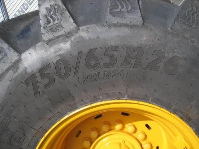 Volvo 750/65R26 Traktor hjul - 휠 로더 : 사진 3 Volvo 750/65R26 Traktor hjul - 휠 로더 : 사진 3