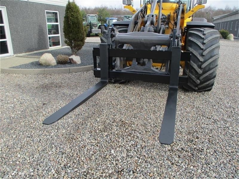 Volvo Pallegafler 5ton 150cm smededegafler. NYT sæt - 휠 로더 : 사진 4 Volvo Pallegafler 5ton 150cm smededegafler. NYT sæt - 휠 로더 : 사진 4