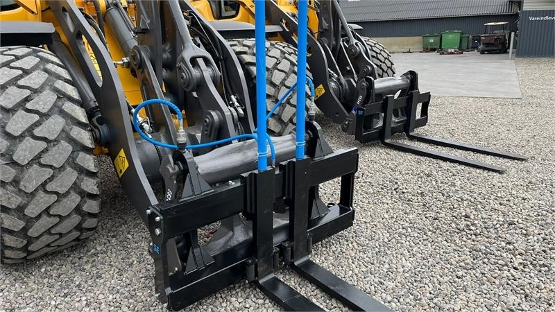 Volvo Pallegafler Hydraulisk 5Tons pallegafler med Volvo - 휠 로더 : 사진 4 Volvo Pallegafler Hydraulisk 5Tons pallegafler med Volvo - 휠 로더 : 사진 4