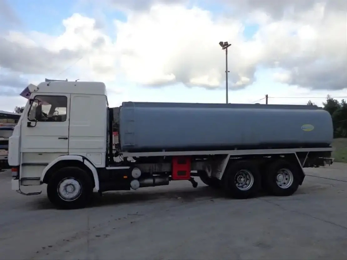 Scania R143-470 V8 Scania R143HL .470 6X2 Diesel/OIL Tank - 유조트럭 : 사진 3 Scania R143-470 V8 Scania R143HL .470 6X2 Diesel/OIL Tank - 유조트럭 : 사진 3