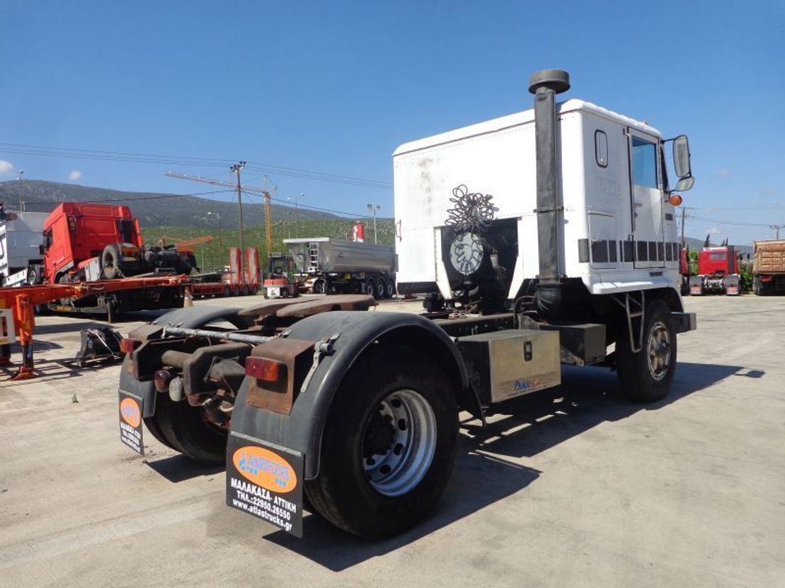 White WHITE (4X2) TYPE : RC 42B 06 - 트랙터 유닛 : 사진 4 White WHITE (4X2) TYPE : RC 42B 06 - 트랙터 유닛 : 사진 4