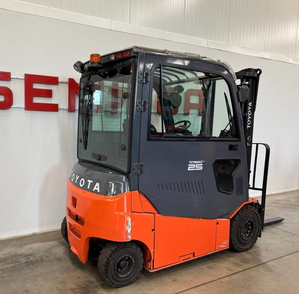 Toyota 10939 - 8FBMT25 - 전기 지게차 : 사진 3 Toyota 10939 - 8FBMT25 - 전기 지게차 : 사진 3