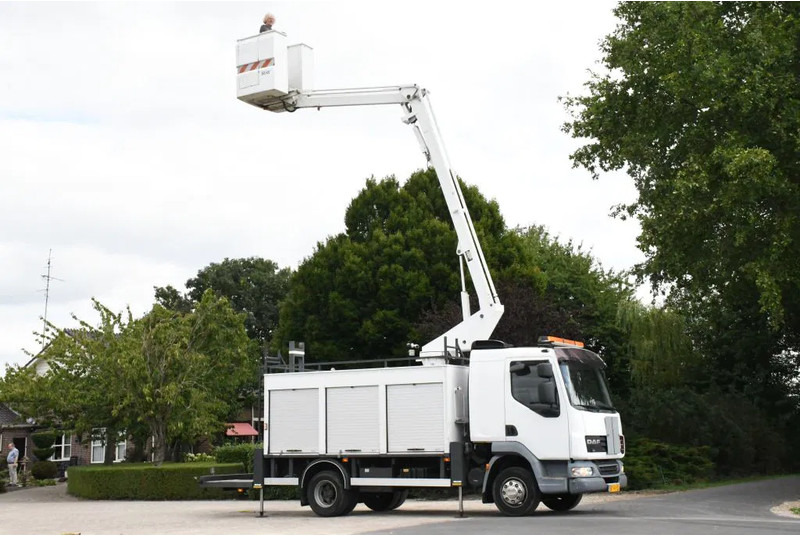 DAF LF 45.160 ARBEITSBUHNE/SKYWORKER/HOOGWERKER!!EURO4!! CUSTERS!! - 트럭 : 사진 3 DAF LF 45.160 ARBEITSBUHNE/SKYWORKER/HOOGWERKER!!EURO4!! CUSTERS!! - 트럭 : 사진 3