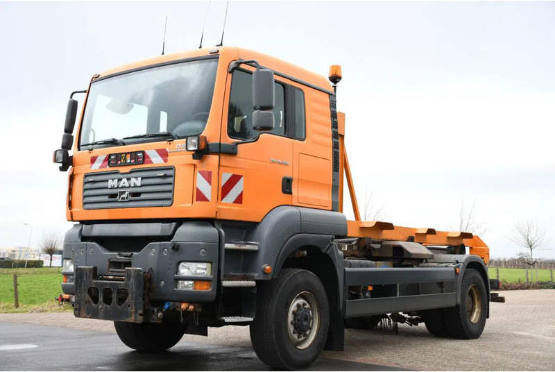 MAN TGA 18.350 4X4 BL HAAKARM/HOOKLIFT/ABROLLER!!KOMMUNAL!! - 후크 리프트 트럭 : 사진 3 MAN TGA 18.350 4X4 BL HAAKARM/HOOKLIFT/ABROLLER!!KOMMUNAL!! - 후크 리프트 트럭 : 사진 3