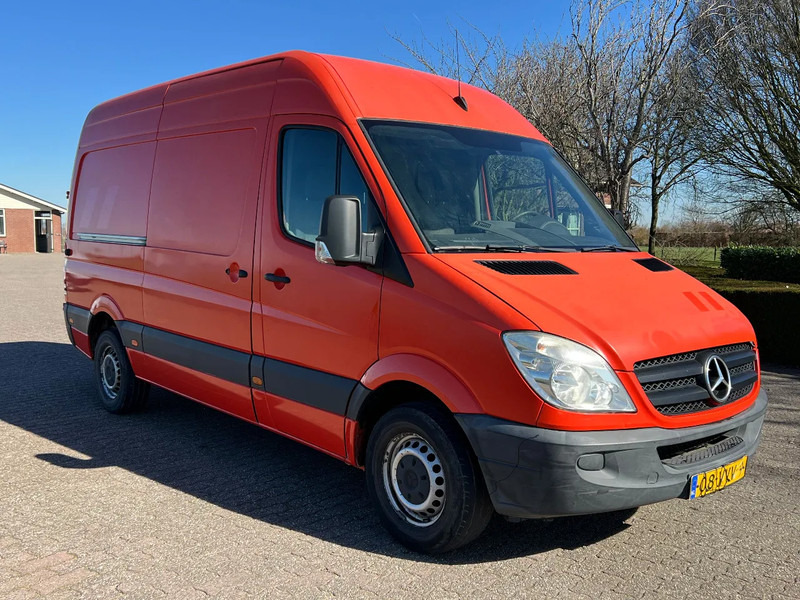 Mercedes-Benz Sprinter 211 211 CDI L2H2 366 DC - 소형 밴 : 사진 4 Mercedes-Benz Sprinter 211 211 CDI L2H2 366 DC - 소형 밴 : 사진 4