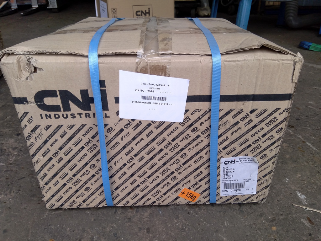 Case 31MJ-01016CG - 31MJ-01016 - 유압 탱크 건설기계 용 : 사진 5 Case 31MJ-01016CG - 31MJ-01016 - 유압 탱크 건설기계 용 : 사진 5