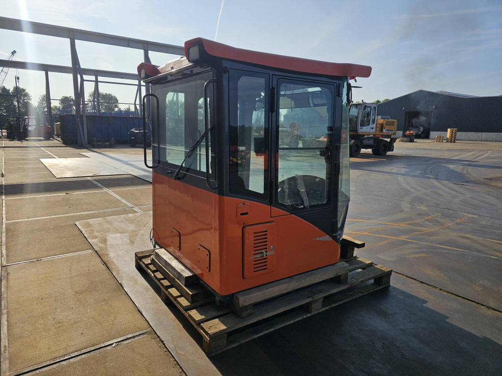 Doosan 220101-00229T - 220101-00229W - 운전실 건설기계 용 : 사진 4 Doosan 220101-00229T - 220101-00229W - 운전실 건설기계 용 : 사진 4