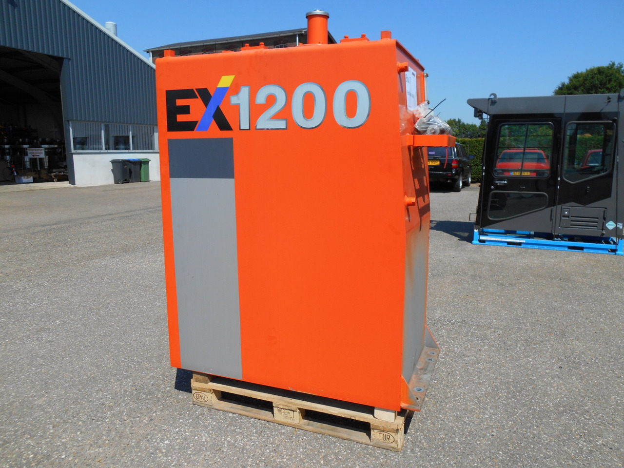 Hitachi 927877 - 9278777 - 연료 탱크 건설기계 용 : 사진 3 Hitachi 927877 - 9278777 - 연료 탱크 건설기계 용 : 사진 3