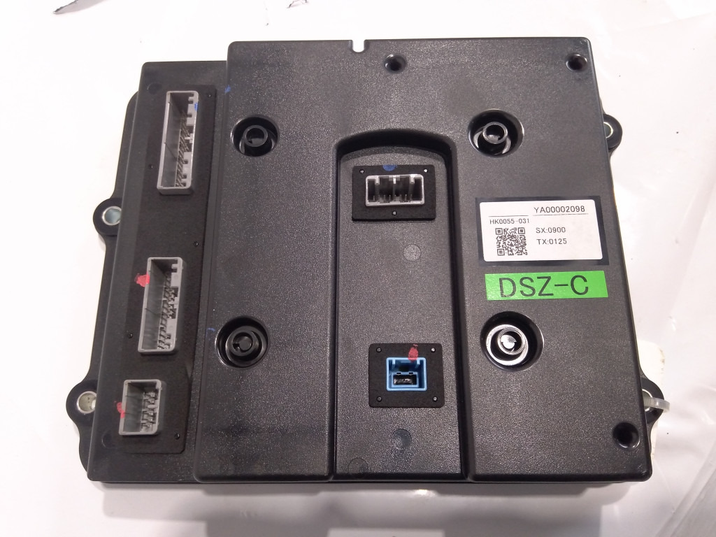 Hitachi YA00002098 - ECU 건설기계 용 : 사진 1 Hitachi YA00002098 - ECU 건설기계 용 : 사진 1