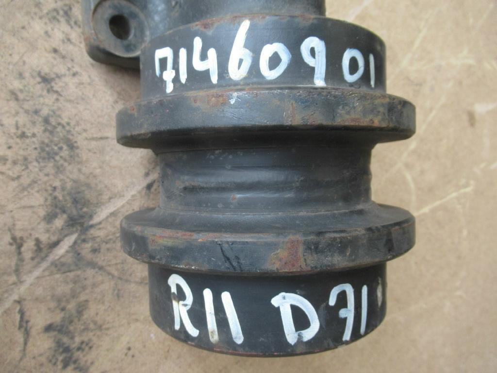 New Holland 71460901 - 트랙 롤러 건설기계 용 : 사진 4 New Holland 71460901 - 트랙 롤러 건설기계 용 : 사진 4
